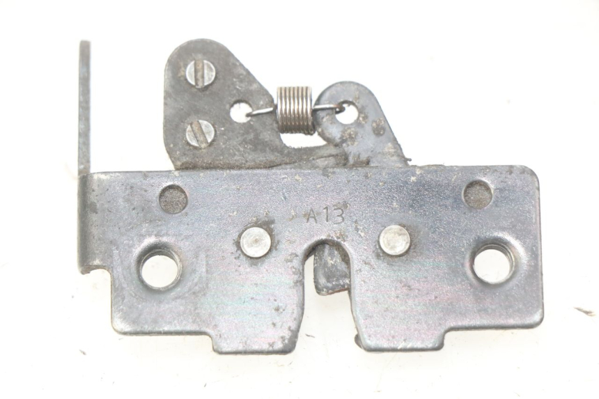 photo de SERRURE DE SELLE PIAGGIO MP3 LT 300 (2010 - 2016) - Zoom état d’usage