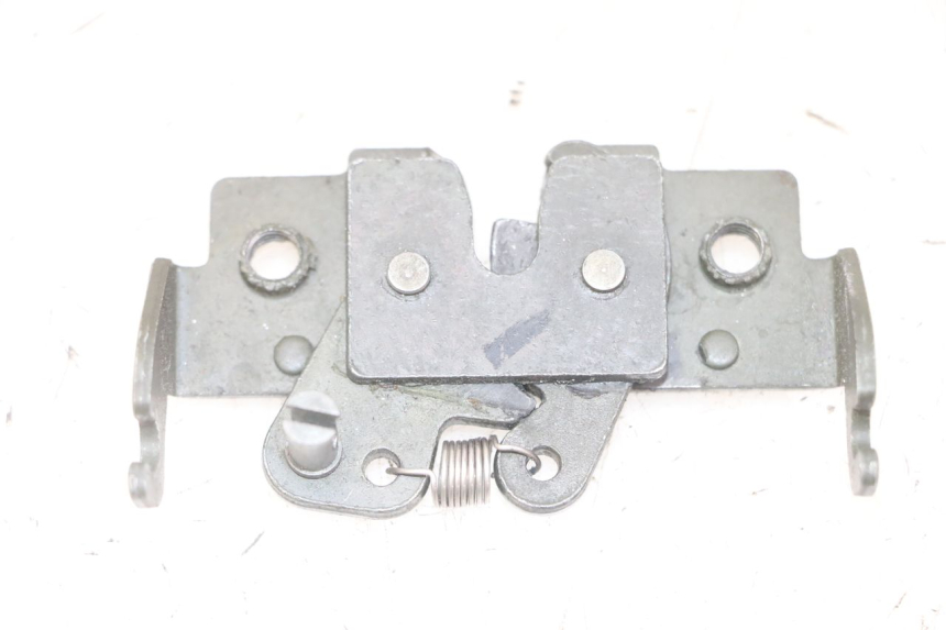 photo de SERRURE DE SELLE PIAGGIO MP3 LT 300 (2010 - 2016) - Vue principale