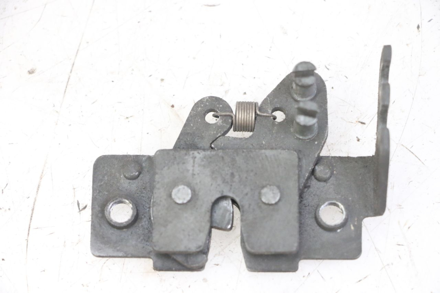 photo de SERRURE DE SELLE PIAGGIO MP3 LT 400 (2007 - 2012) - Vue principale