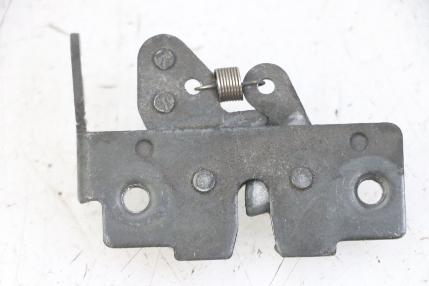 photo de SERRURE DE SELLE PIAGGIO MP3 LT 400 (2007 - 2012) - Zoom état d’usage