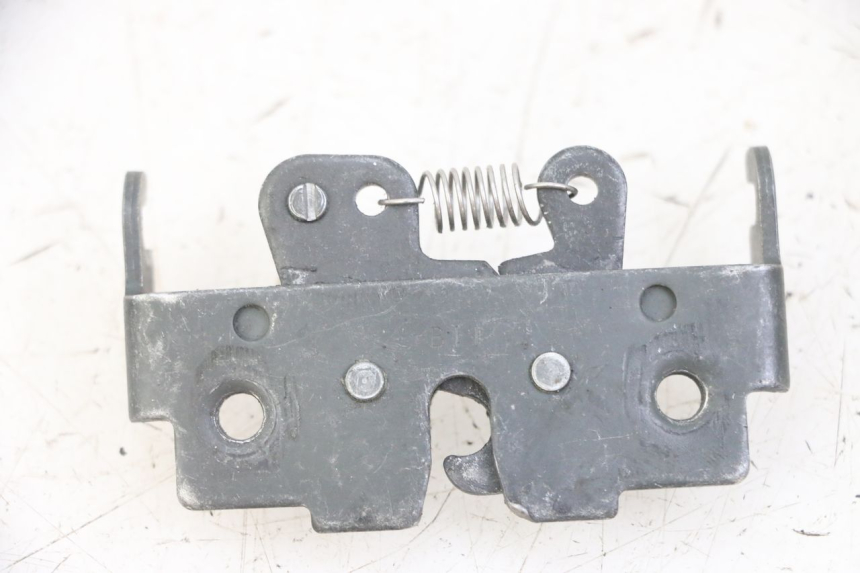 photo de SERRURE DE SELLE PIAGGIO MP3 LT 300 (2010 - 2016) - Détail de la pièce