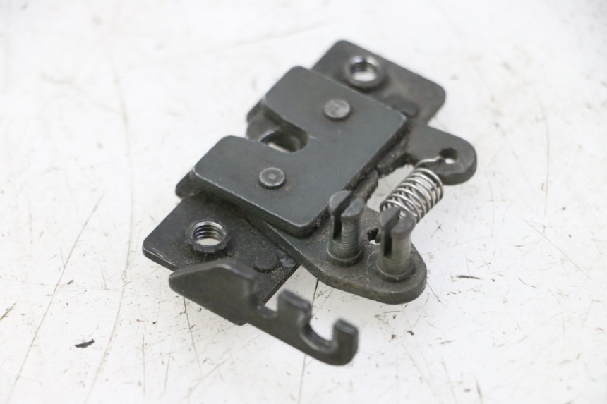 photo de SERRURE DE SELLE PIAGGIO MP3 500 (2011 - 2015) - Détail de la pièce