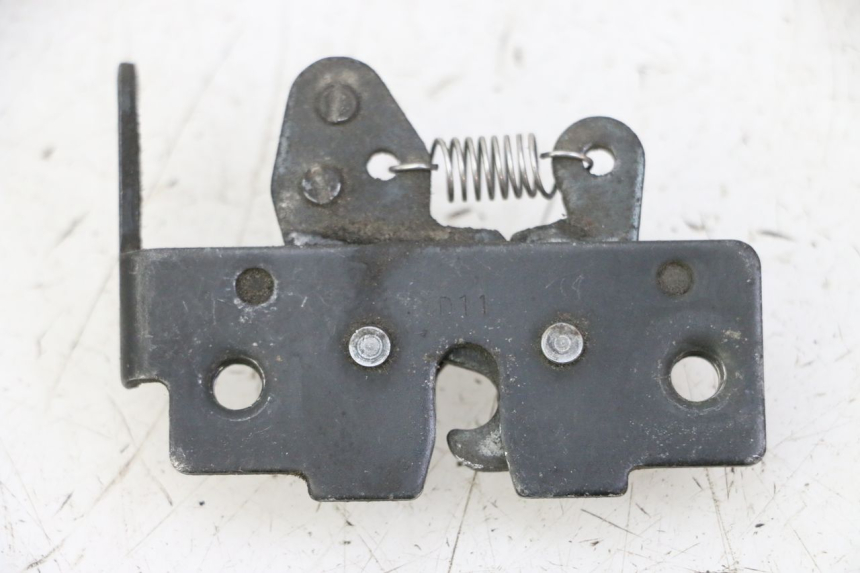 photo de SERRURE DE SELLE PIAGGIO MP3 500 (2011 - 2015) - Zoom état d’usage