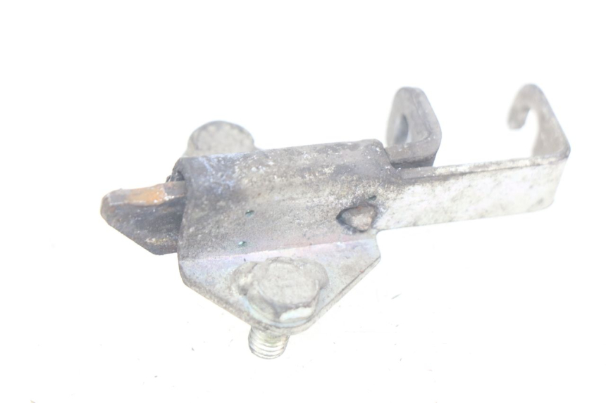 photo de SERRURE DE SELLE YAMAHA MT-07 MT07 ABS 700 (2014 - 2017) - Zoom état d’usage