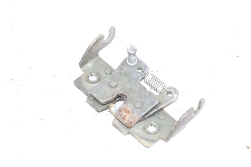 photo de SERRURE DE SELLE YAMAHA NEO'S NEOS 2T 50 (1998 - 2007) - Détail de la pièce