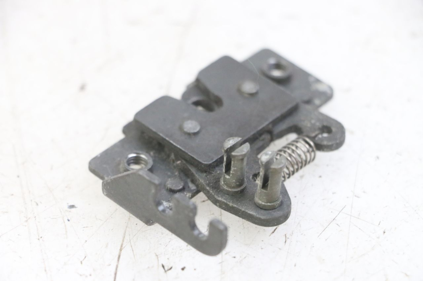 photo de SERRURE DE SELLE GILERA NEXUS 125 (2009 - 2013) - Détail de la pièce