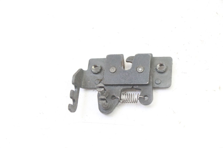 photo de SERRURE DE SELLE GILERA NEXUS 125 (2009 - 2013) - Détail de la pièce