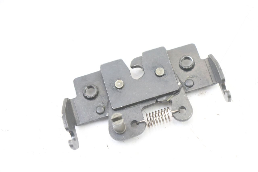 photo de SERRURE DE SELLE PIAGGIO NRG POWER PUREJET 50 (2018 - 2021) - Détail de la pièce