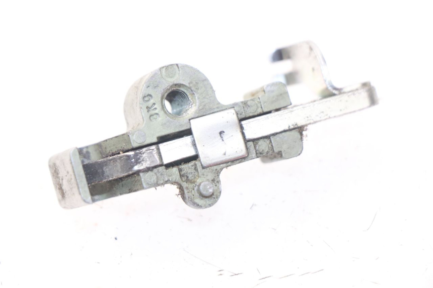 photo de SERRURE DE SELLE HONDA NSS EX FORZA 250 (2005 - 2013) - Détail de la pièce