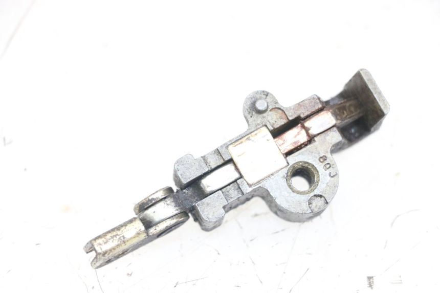 photo de SERRURE DE SELLE HONDA NTV DEAUVILLE 650 (1998 - 2001) - Zoom état d’usage