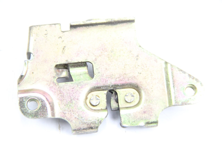 photo de SERRURE DE SELLE SYM ORBIT 2 4T 50 (2008 - 2017) - Zoom état d’usage