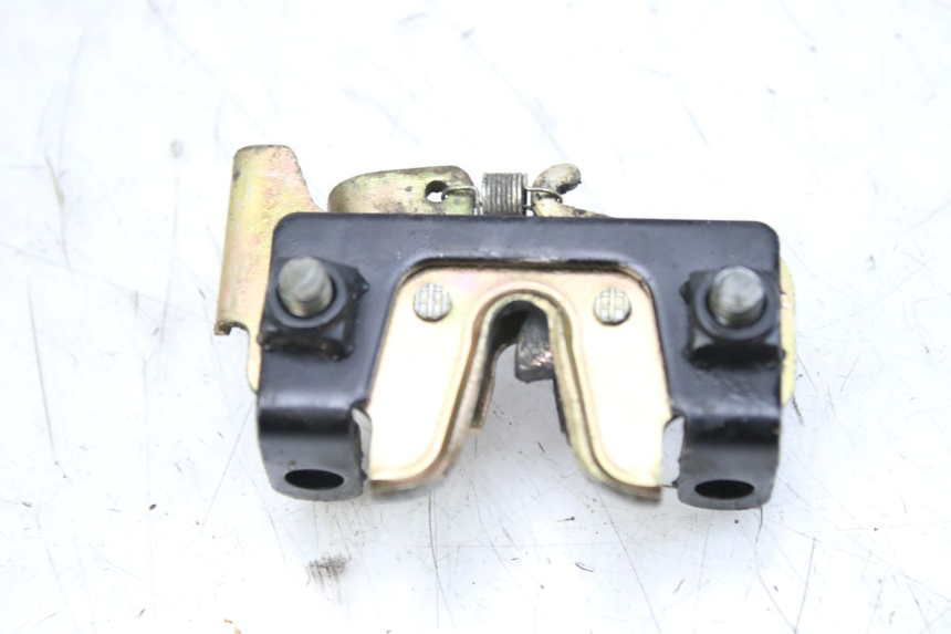 photo de SERRURE DE SELLE SYM ORBIT 2 4T 50 (2018 - 2022) - Zoom état d’usage