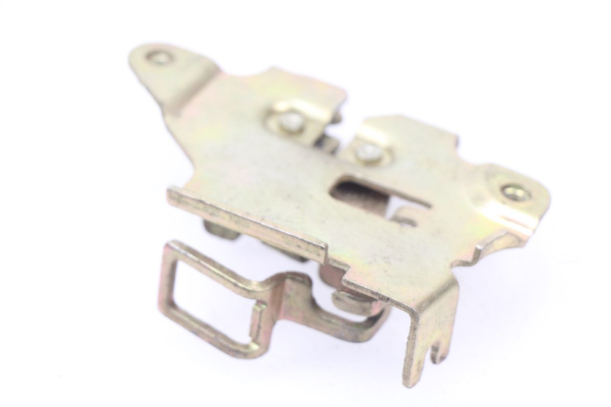 photo de SERRURE DE SELLE SYM ORBIT 2 TS 2T 50 (2011 - 2016) - Zoom état d’usage