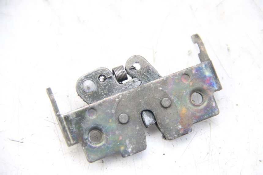 photo de SERRURE DE SELLE HONDA PES PS I 125 (2006 - 2012) - Zoom état d’usage