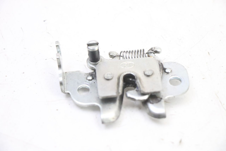 photo de SERRURE DE SELLE PEUGEOT KISBEE 4T 50 (2018 - 2022) - Vue principale