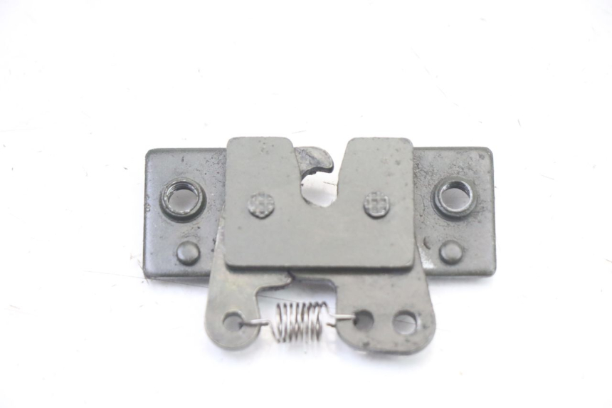 photo de SERRURE DE SELLE PEUGEOT TREKKER TKR 50 (2005 - 2014) - Détail de la pièce