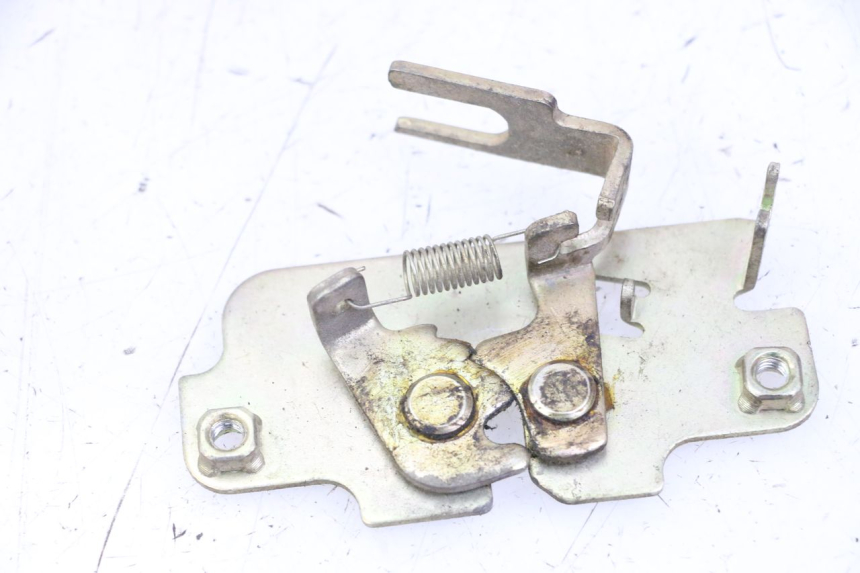 photo de SERRURE DE SELLE PEUGEOT TWEET 4T 50 (2014 - 2019) - Détail de la pièce