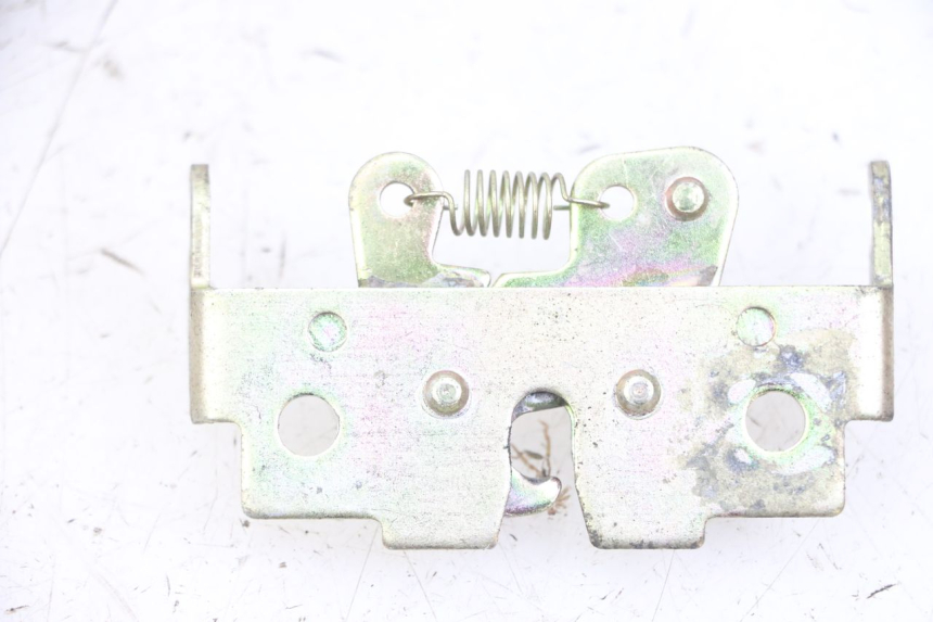 photo de SERRURE DE SELLE PEUGEOT VIVACITY 125 (2010 - 2017) - Détail de la pièce