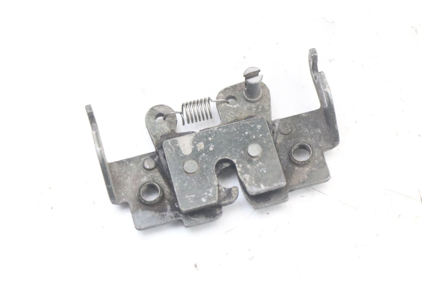 photo de SERRURE DE SELLE PIAGGIO BEVERLY 125 (1998 - 2005) - Vue principale