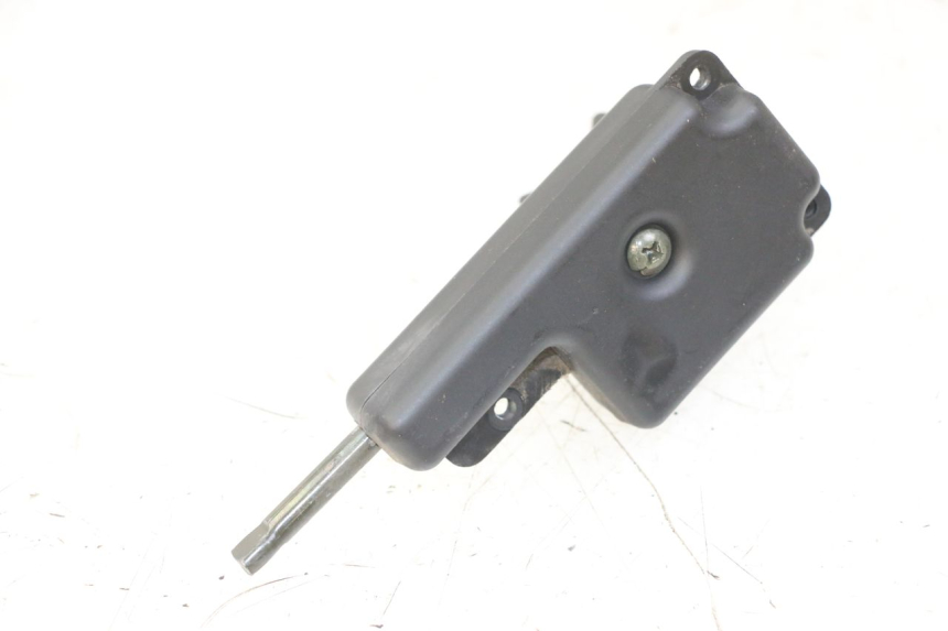 photo de SERRURE DE SELLE PIAGGIO ZIP 4T 50 (2018 - 2020) - Zoom état d’usage