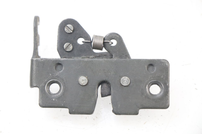 photo de SERRURE DE SELLE PIAGGIO PRIMAVERA 125 (2013 - 2021) - Zoom état d’usage