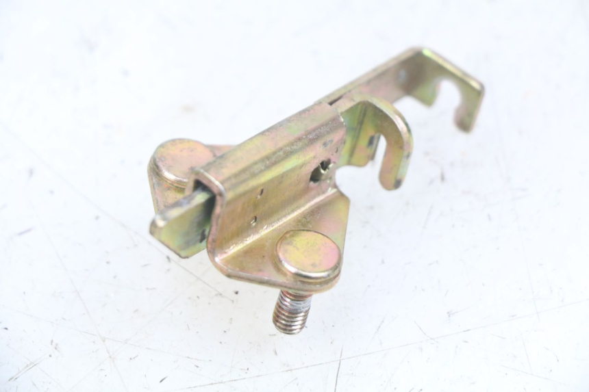 photo de SERRURE DE SELLE YAMASAKI RAPTOR 50 (2013 - 2018) - Zoom état d’usage