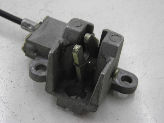 photo de SERRURE DE SELLE ROADSIGN WALLABY 50 (2009 - 2014) - Autre angle de vue