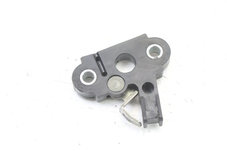 photo de SERRURE DE SELLE ROYAL ENFIELD HYMALAYAN 410 (2016 - 2023) - Autre angle de vue