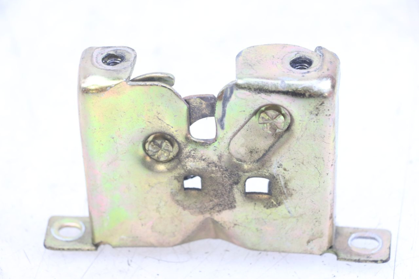 photo de SERRURE DE SELLE KEEWAY RY6 2T 50 (2011 - 2019) - Zoom état d’usage