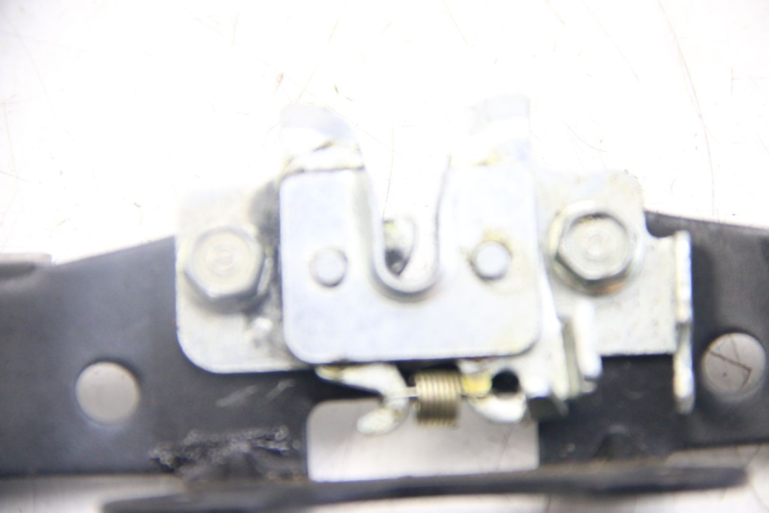 photo de SERRURE DE SELLE JM MOTORS SANTANA 50 (2014 - 2023) - Autre angle de vue