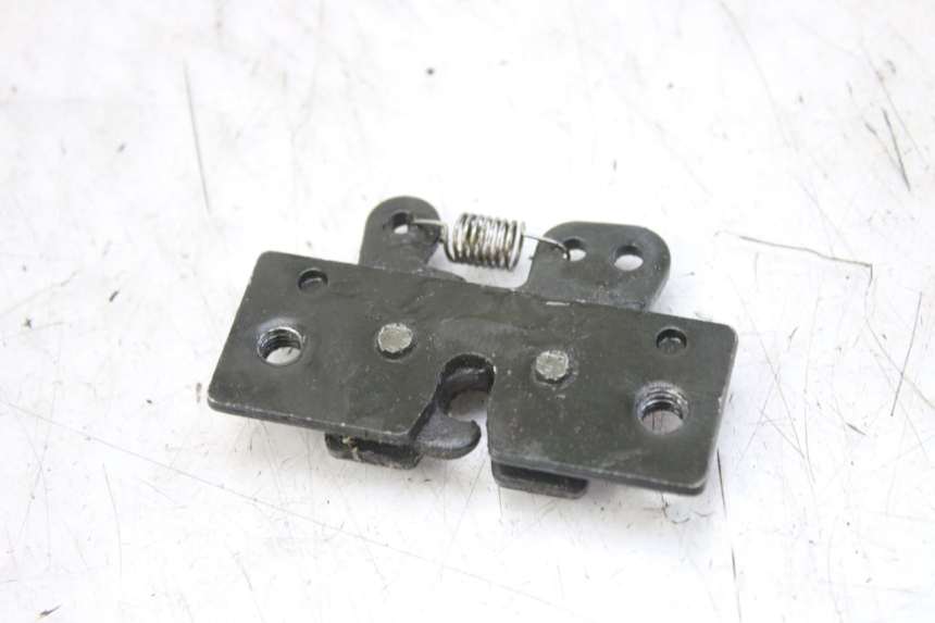 photo de SERRURE DE SELLE PEUGEOT SATELIS 125 (2010 - 2012) - Vue principale