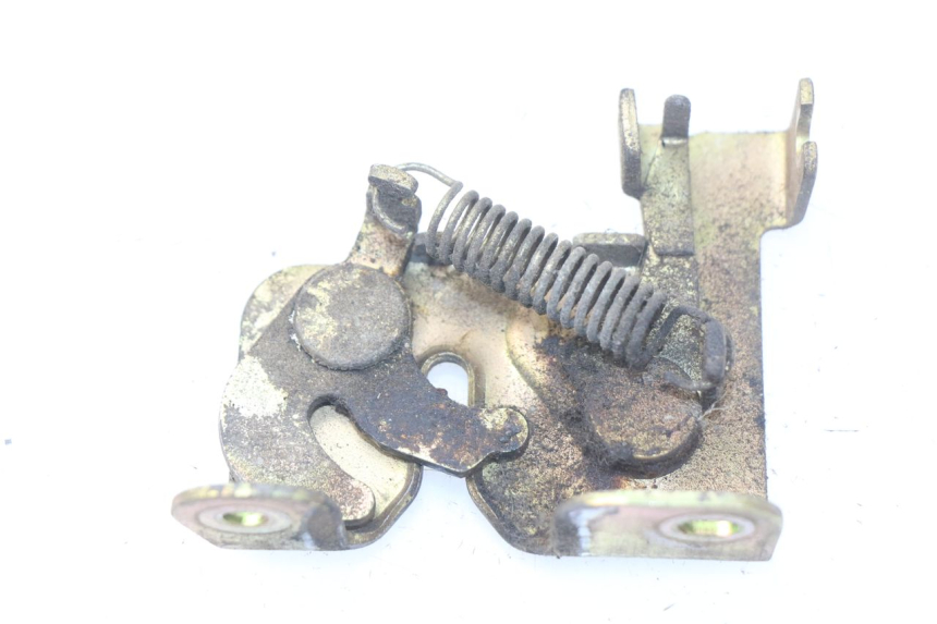 photo de SERRURE DE SELLE PEUGEOT SC 50 (1988 - 1992) - Vue principale