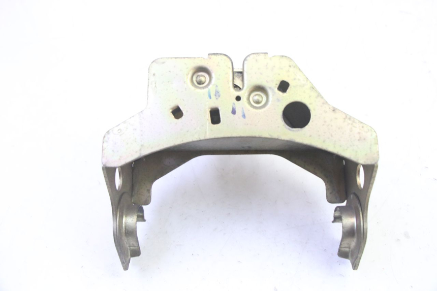 photo de SERRURE DE SELLE HONDA SCV LEAD 100 (2003 - 2007) - Autre angle de vue