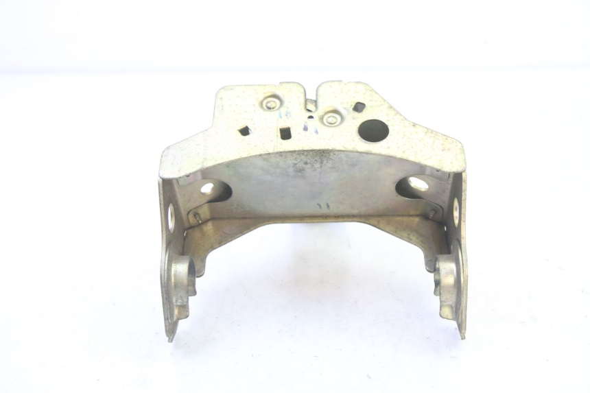 photo de SERRURE DE SELLE HONDA SCV LEAD 100 (2003 - 2007) - Gros plan technique