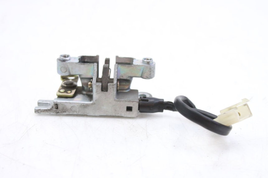 photo de SERRURE DE SELLE KYMCO SENTO 100 (2008 - 2013) - Zoom état d’usage