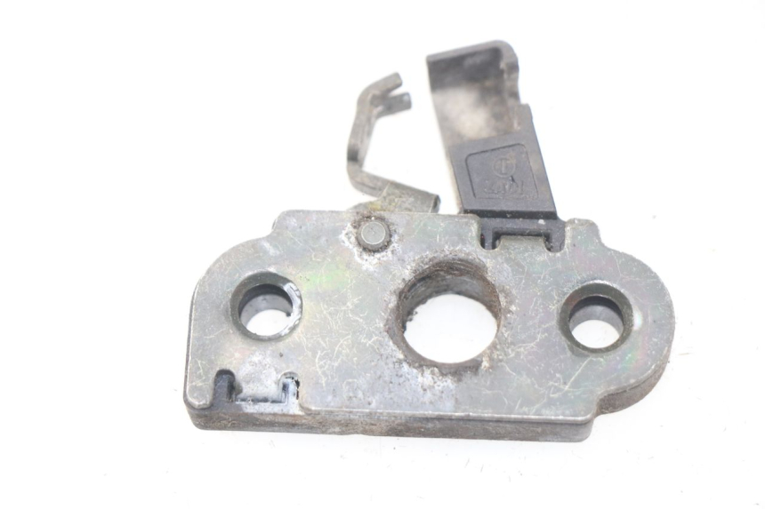 photo de SERRURE DE SELLE MBK SKYLINER 125 (2004 - 2007) - Détail de la pièce