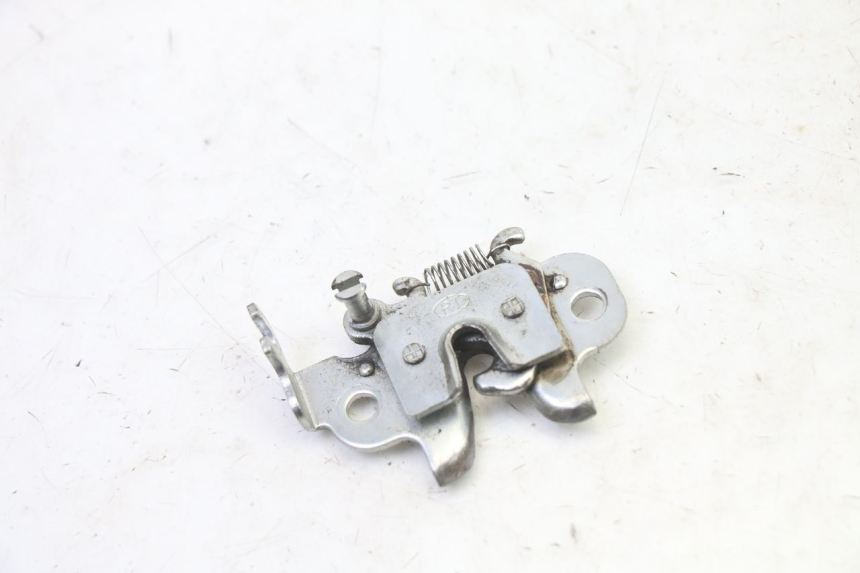 photo de SERRURE DE SELLE PEUGEOT STREETZONE I 2T 50 (2018 - 2020) - Vue principale