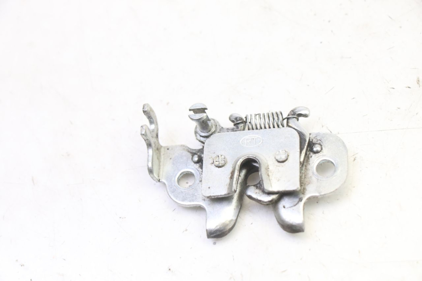 photo de SERRURE DE SELLE PEUGEOT STREETZONE I NAKED 2T 50 (2018 - 2020) - Vue principale