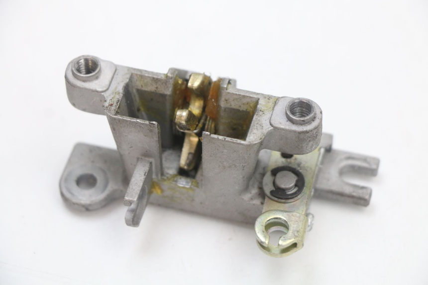 photo de SERRURE DE SELLE KYMCO SUPER 8 4T 50 (2018 - 2020) - Détail de la pièce