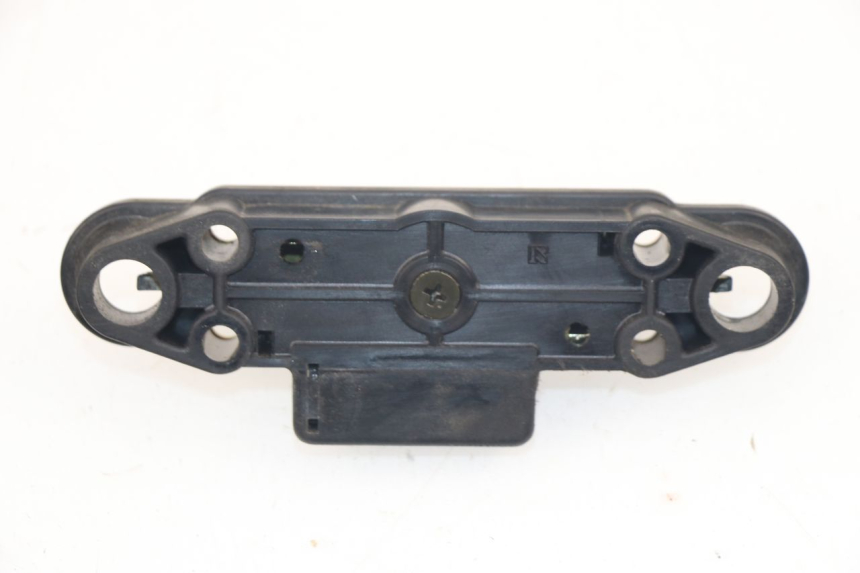 photo de SERRURE DE SELLE SUZUKI XF FREEWIND 650 (1997 - 2003) - Détail de la pièce