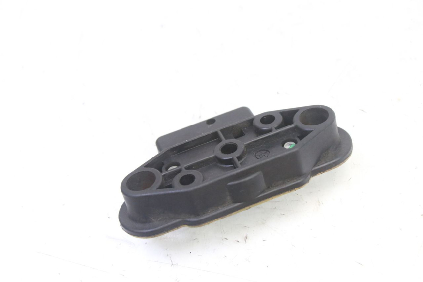 photo de SERRURE DE SELLE SUZUKI SV S 650 (2003 - 2009) - Autre angle de vue