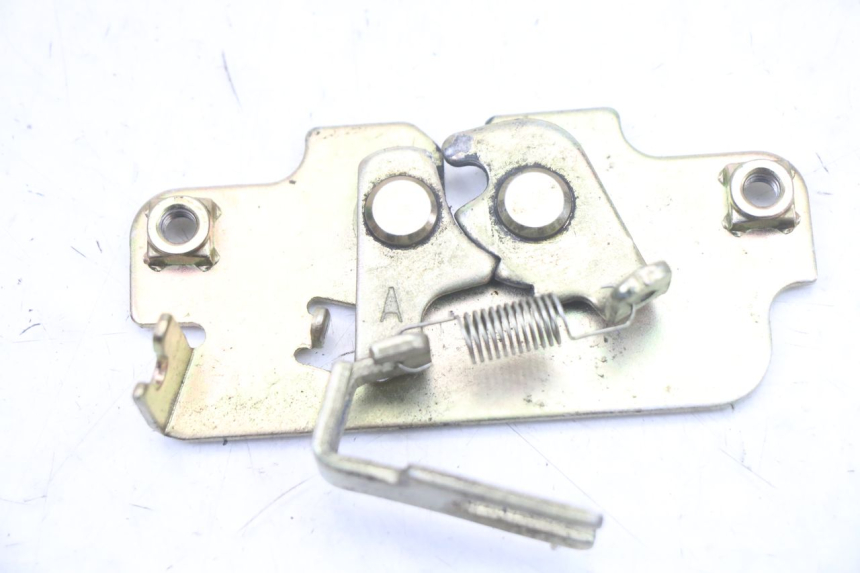 photo de SERRURE DE SELLE SYM JET 14 4T 50 (2018 - 2022) - Détail de la pièce