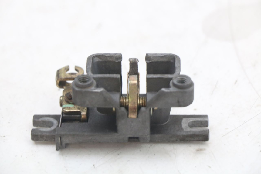 photo de SERRURE DE SELLE SYM ORBIT III 3 4T 50 (2018 - 2021) - Zoom état d’usage