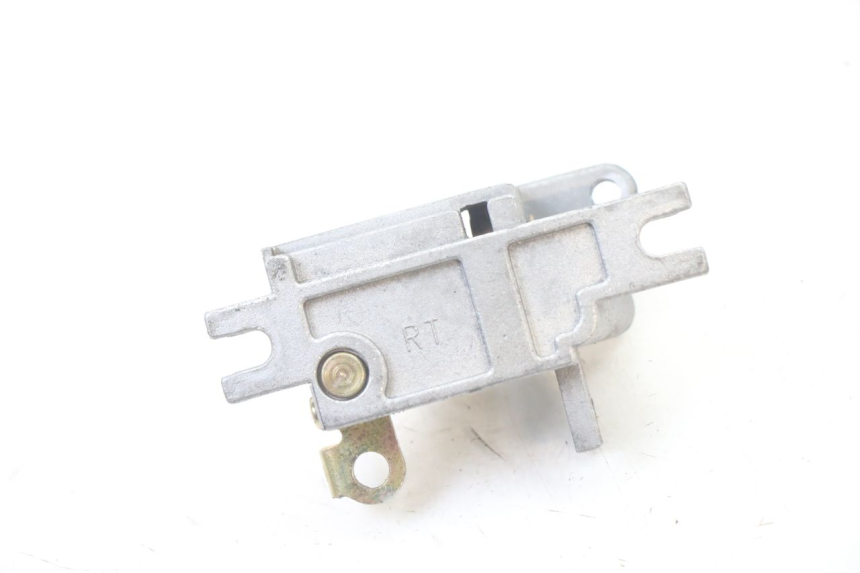 photo de SERRURE DE SELLE SYM ORBIT III 3 4T 50 (2018 - 2021) - Zoom état d’usage