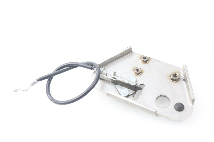 photo de SERRURE DE SELLE YAMAHA TDM ABS 900 (2002 - 2014) - Zoom état d’usage