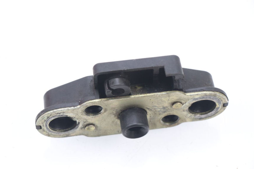 photo de SERRURE DE SELLE SUZUKI TU X TUX VOLTY 125 (1999 - 2001) - Détail de la pièce