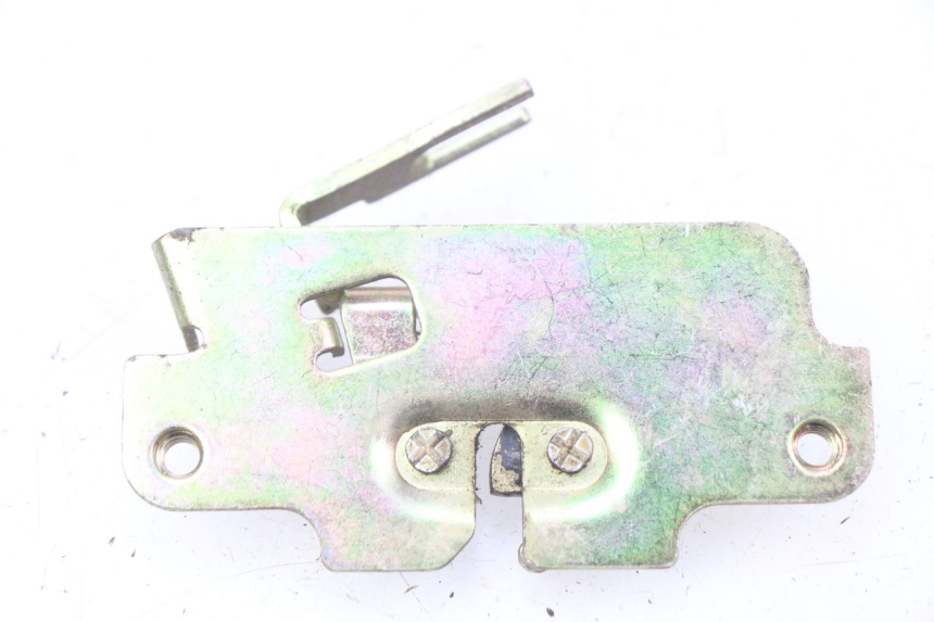 photo de SERRURE DE SELLE PEUGEOT TWEET 4T 50 (2018 - 2022) - Zoom état d’usage