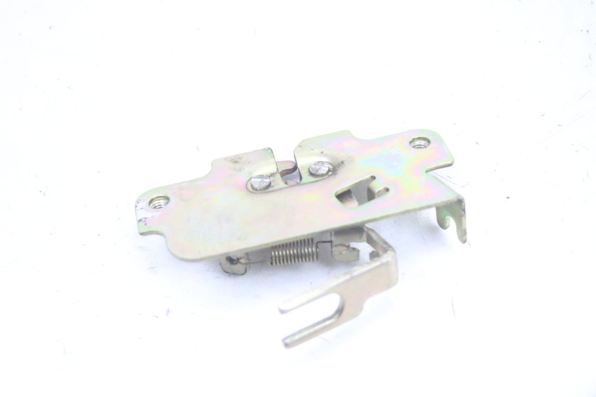 photo de SERRURE DE SELLE PEUGEOT TWEET 4T 50 (2018 - 2022) - Zoom état d’usage