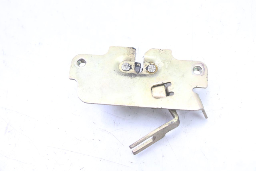 photo de SERRURE DE SELLE PEUGEOT TWEET 4T 50 (2014 - 2019) - Zoom état d’usage