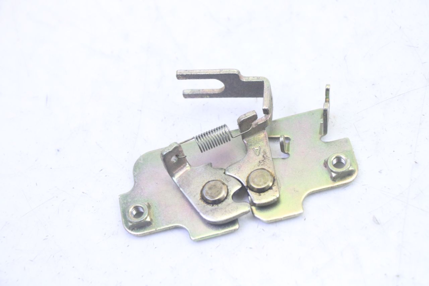 photo de SERRURE DE SELLE PEUGEOT TWEET PRO EFI 4T 50 (2021 - 2022) - Détail de la pièce